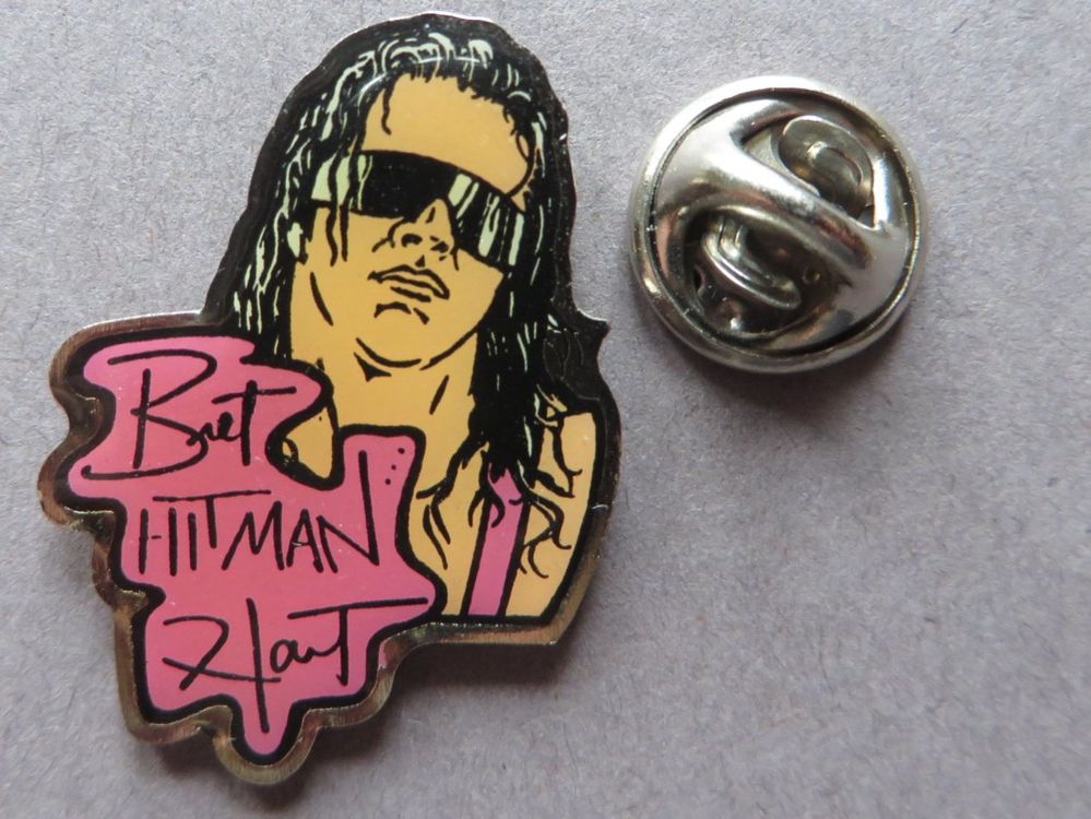 PIN WWE WRESTLING STAR THE HITMAN BRET HART (Gebraucht) in Neuhausen ...