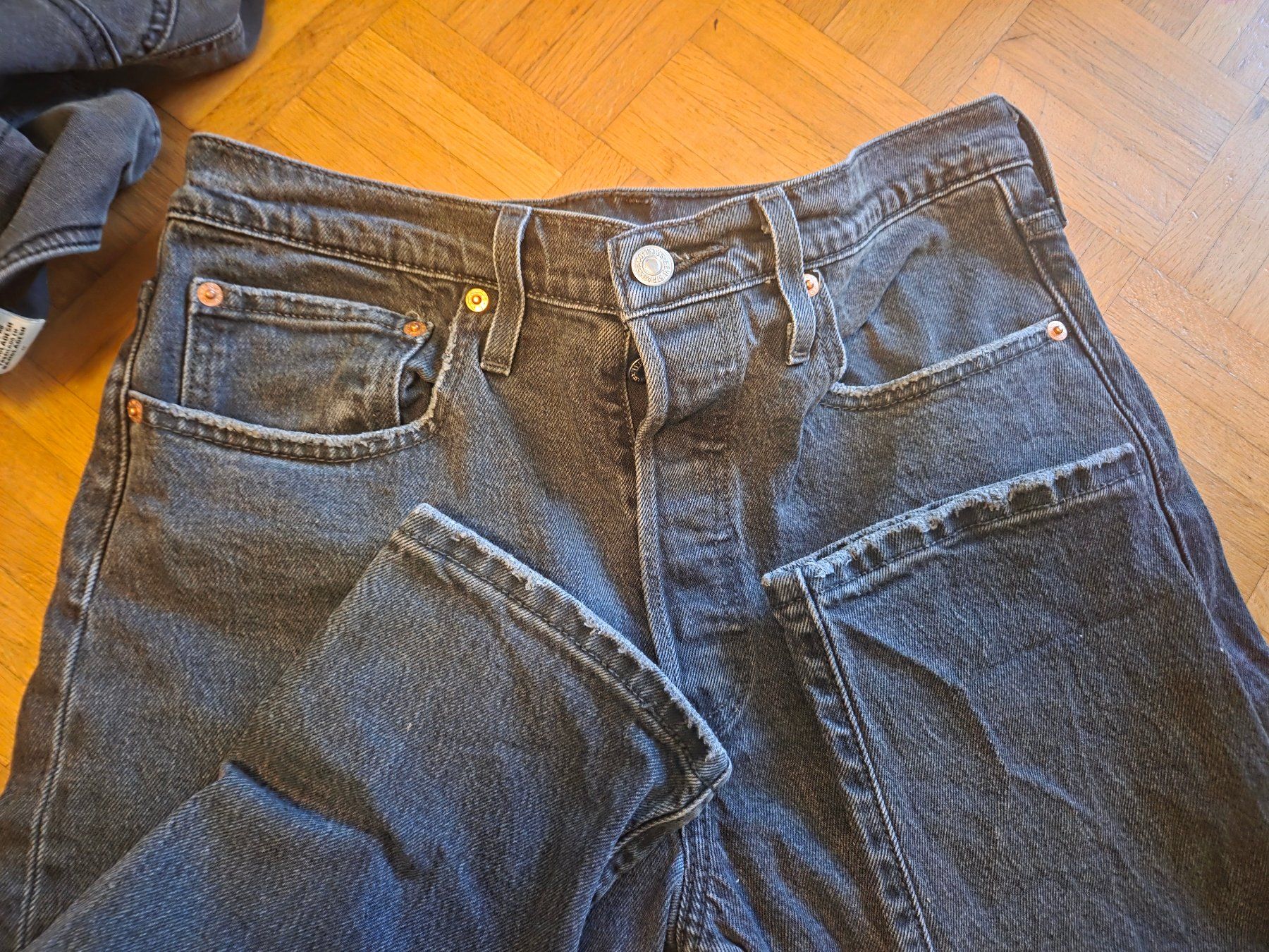 Levi's Lotti di vestiti: Levi's Hemd und Jeans Gr. S – Usato da Basel venduto da grandfamily 7