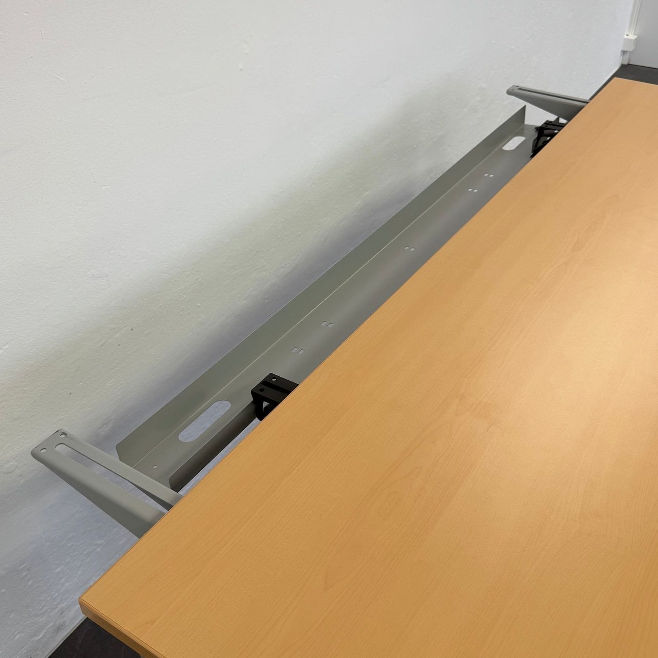 Steelcase Scrivanie: Steelcase Tenaro Schreibtisch – Usato da Schönenwerd venduto da mcofficeshop 5
