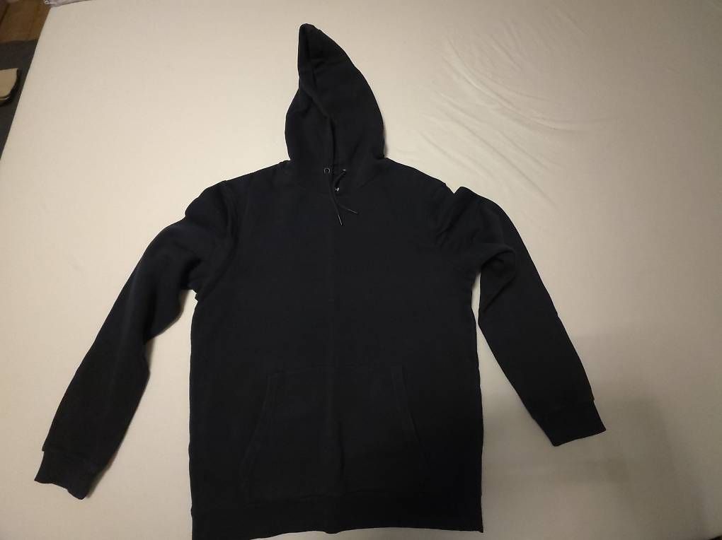 Maglioni & Felpe: Schwarzer Kapuzenpulli Hoodie – Usato da Hölstein venduto da dmi_my97