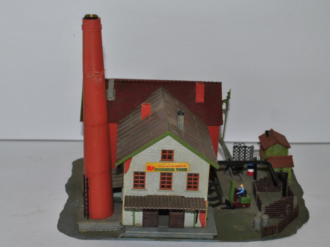 Faller Modelleisenbahnen: Faller Fabrikgebäude 265 (ETA402) – Gebraucht aus Aarwangen von Bahnsupport 2