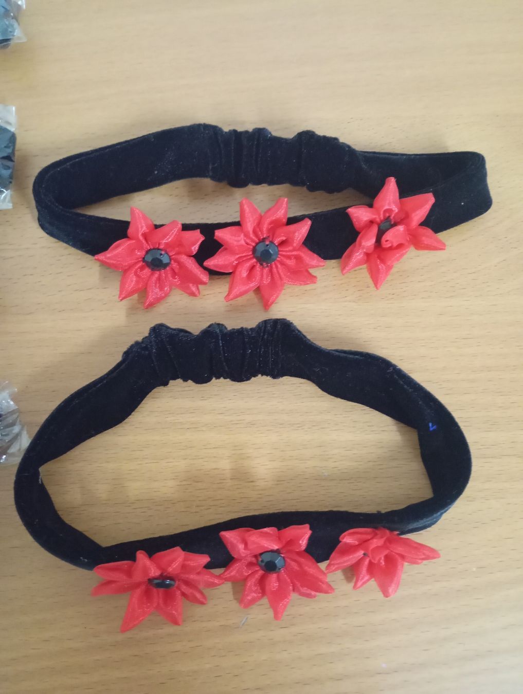 Accessori per capelli: Haarband Blumen  – Nuovo e nell'imballaggio originale da Winterthur venduto da pjuma01