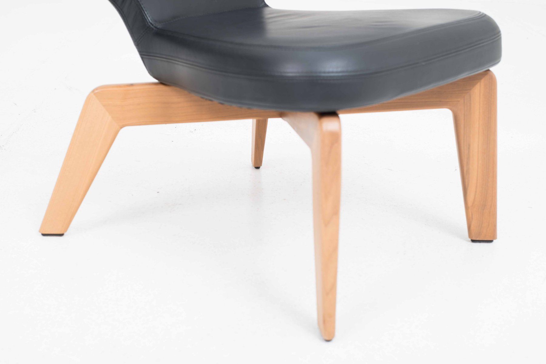 Classicon Poltrone: ClassiCon Munich Sessel von Sauerbruch Hutton – Usato da Zürich venduto da STUZH38 7