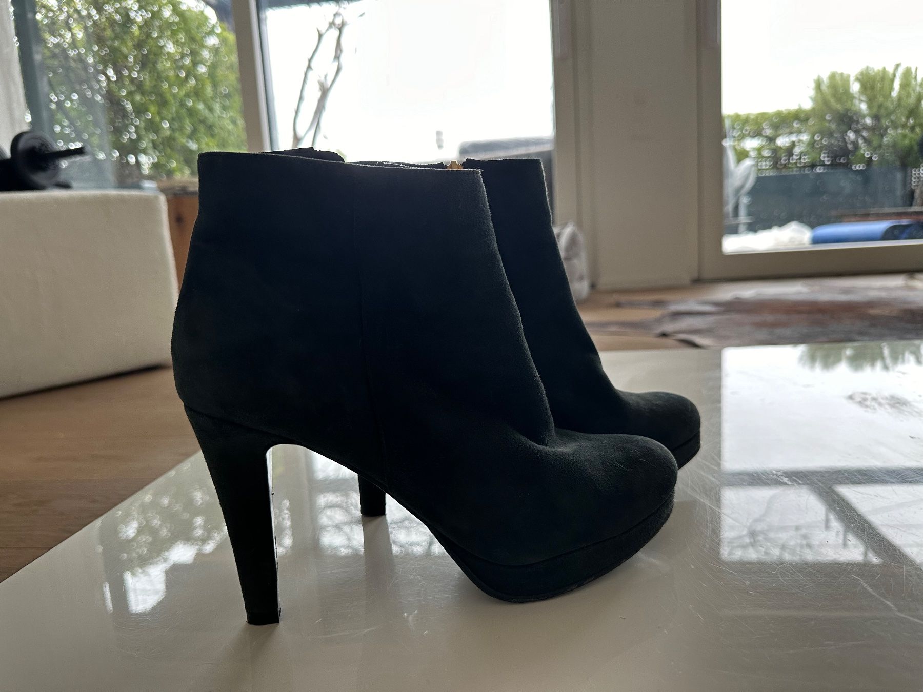 Scarpe da donna: Wildleder Stiefeletten – Usato da Zürich venduto da sommer121