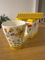 Tasse, Blumen, mit Schachtel - Präsent GmbH - neuwertig
