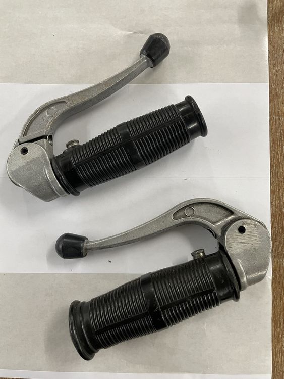 2 Stück Bremsgriffe Für Roller - Aluminium, 8mm Loch, Silber, Universal