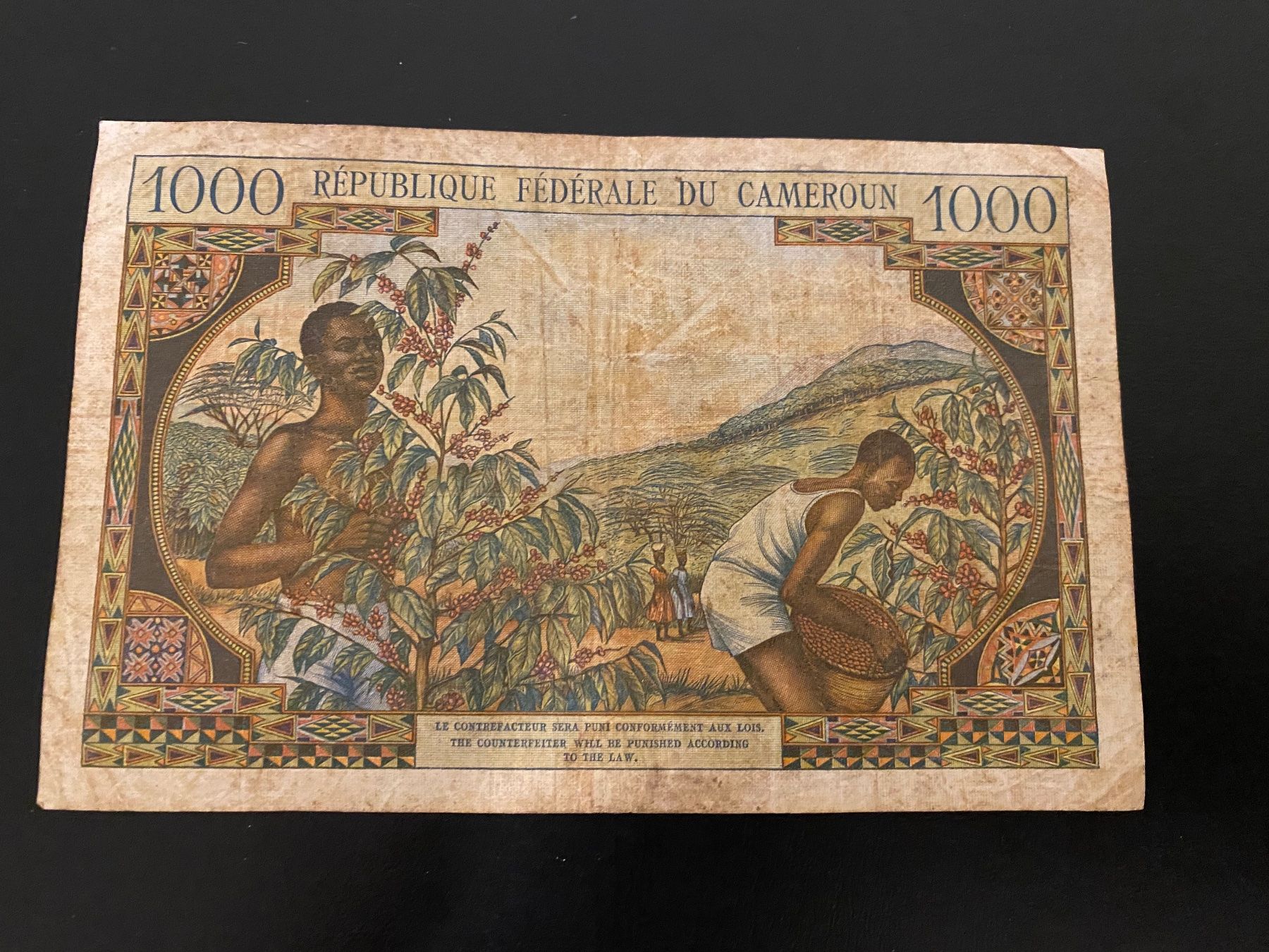 Banknoten: , Cameroon, 1000 Francs, 1962, – Gebraucht aus Dällikon von Woldbanknoten 2