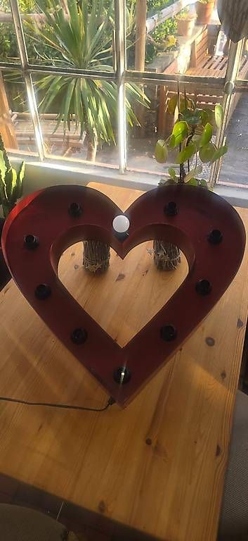 Lichterketten & Leisten: Cuore luminoso  – Gebraucht aus Locarno von lag_j76q