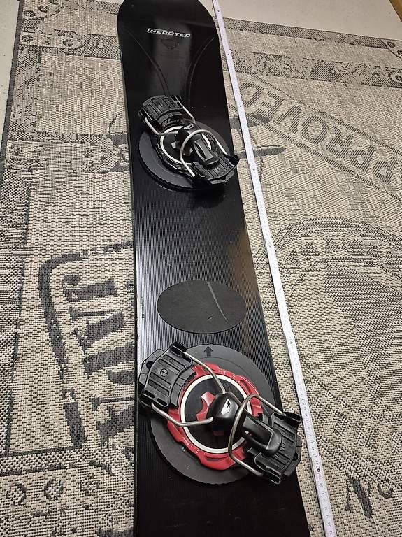 Boards: Pure Boarding Snowboard 160cm – Gebraucht aus Mägenwil von InEcoTec 2