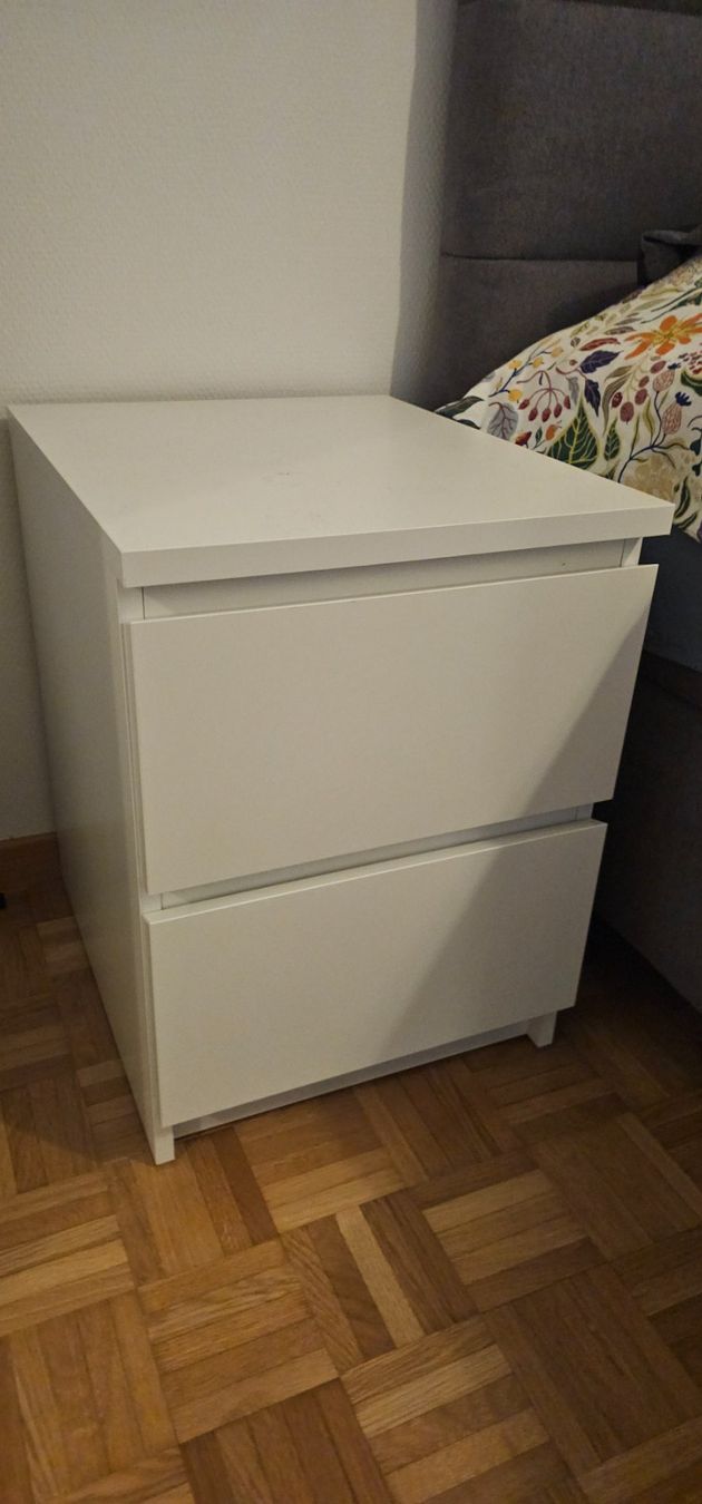 Ikea Cassettiere: IKEA MALM 2x KOMMODE MIT 2 SCHUBLADEN – Usato da St. Gallen venduto da Cat_s