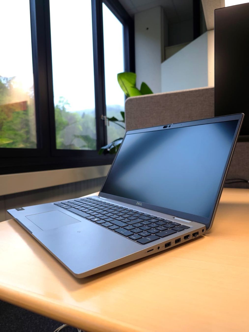 Dell Notebooks: Neuwertiger DELL Latitude 5550 mit Ultra 7 CPU – Neu (gemäss Beschreibung) aus Oberentfelden von Heavens2010