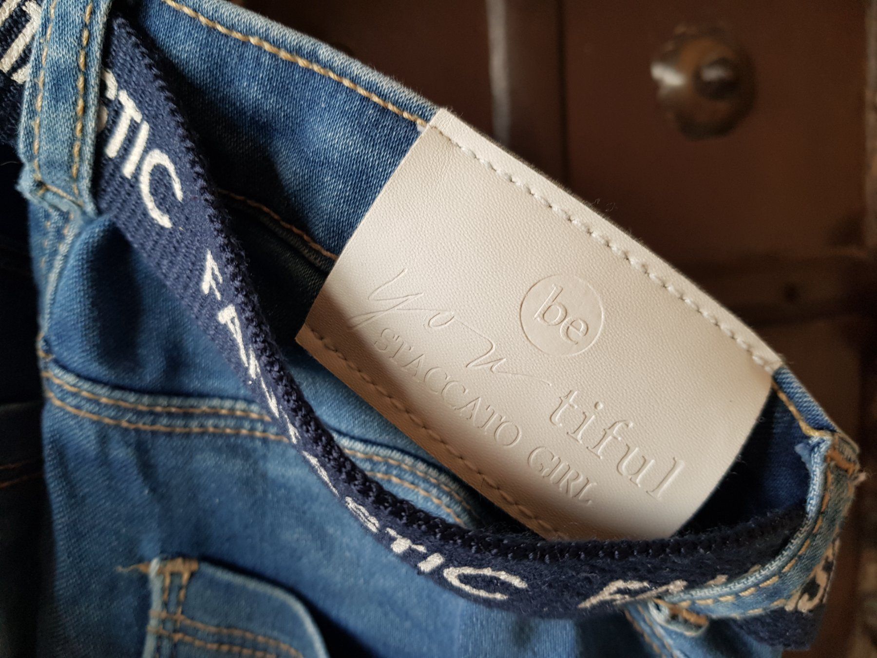 Pantaloni: MÄDCHEN SHORTS – Usato da Root venduto da LifestyleAccessoires 4