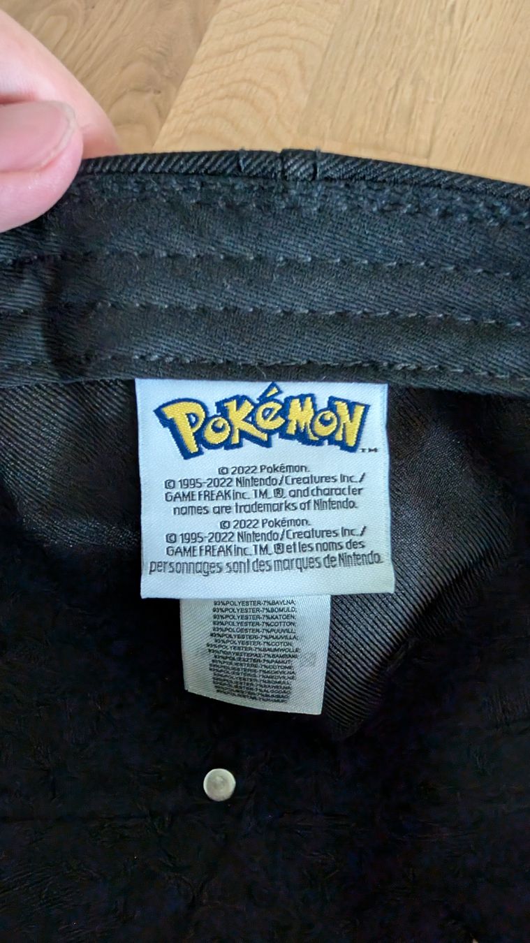 Chapeaux, bonnets & casquettes: Kappe Schwarz Pikachu Design – Neuf (Voir description) à Benken ZH par emaerceo 3