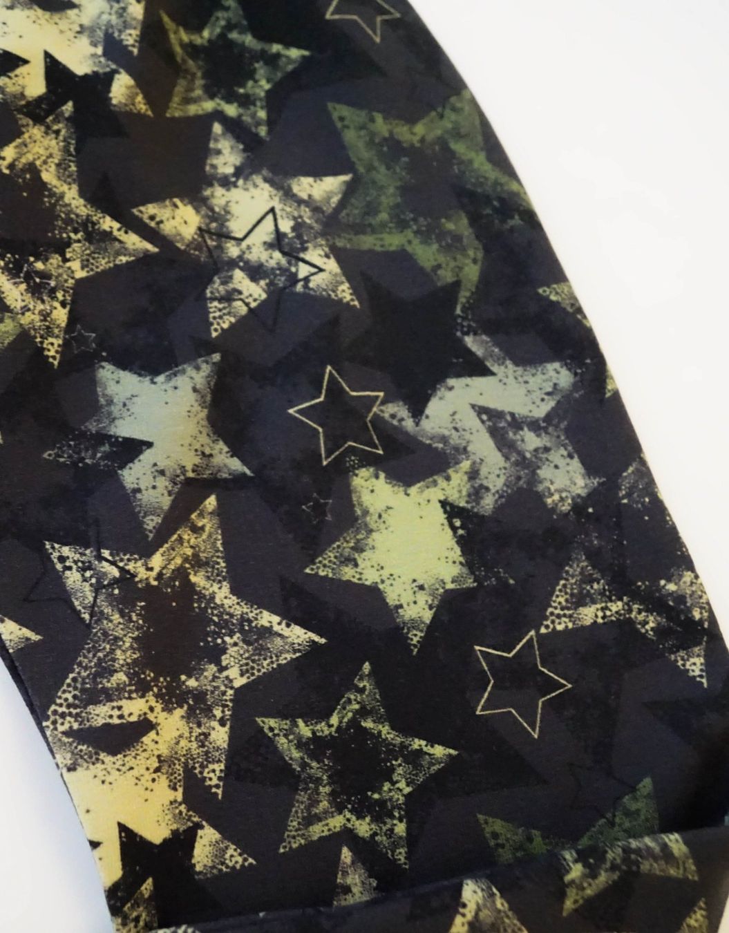 Pantaloni: Sweat Pumphose mit Sternen Gr. 104/110 - NEU – Nuovo e nell'imballaggio originale da Zürich venduto da sambaum 3