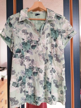 Chemisier d'été Cecil, taille 38, vert motif fleuri💐🌸🌼