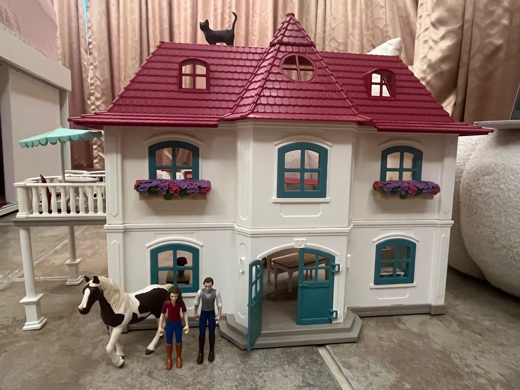 Schleich Giocattoli: Schleich Pferdehaus und Stall – Usato da Zürich venduto da Nellyliva01 2
