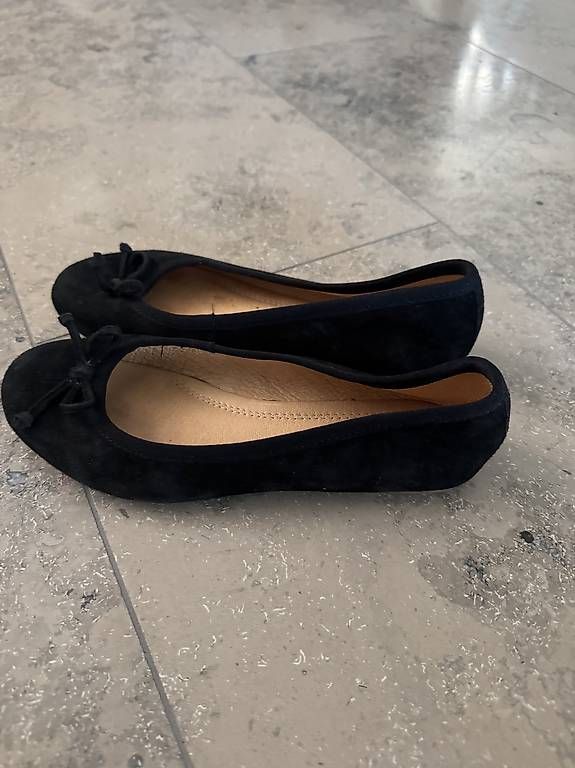 Scarpe da donna: Ballerina Wildleder schwarz Pesaro – Usato da Muttenz venduto da veroo8 1