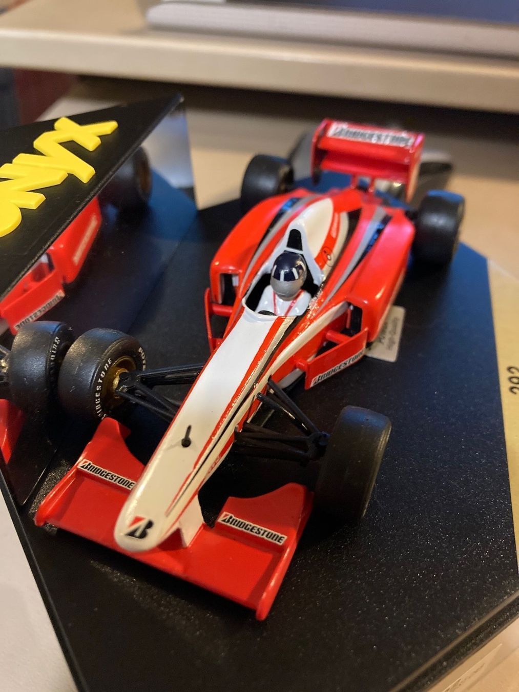 Onyx Modellini d'auto: Bridgstone test car. 1/43.  Onyx – Usato da Versoix venduto da Jeannot57 1