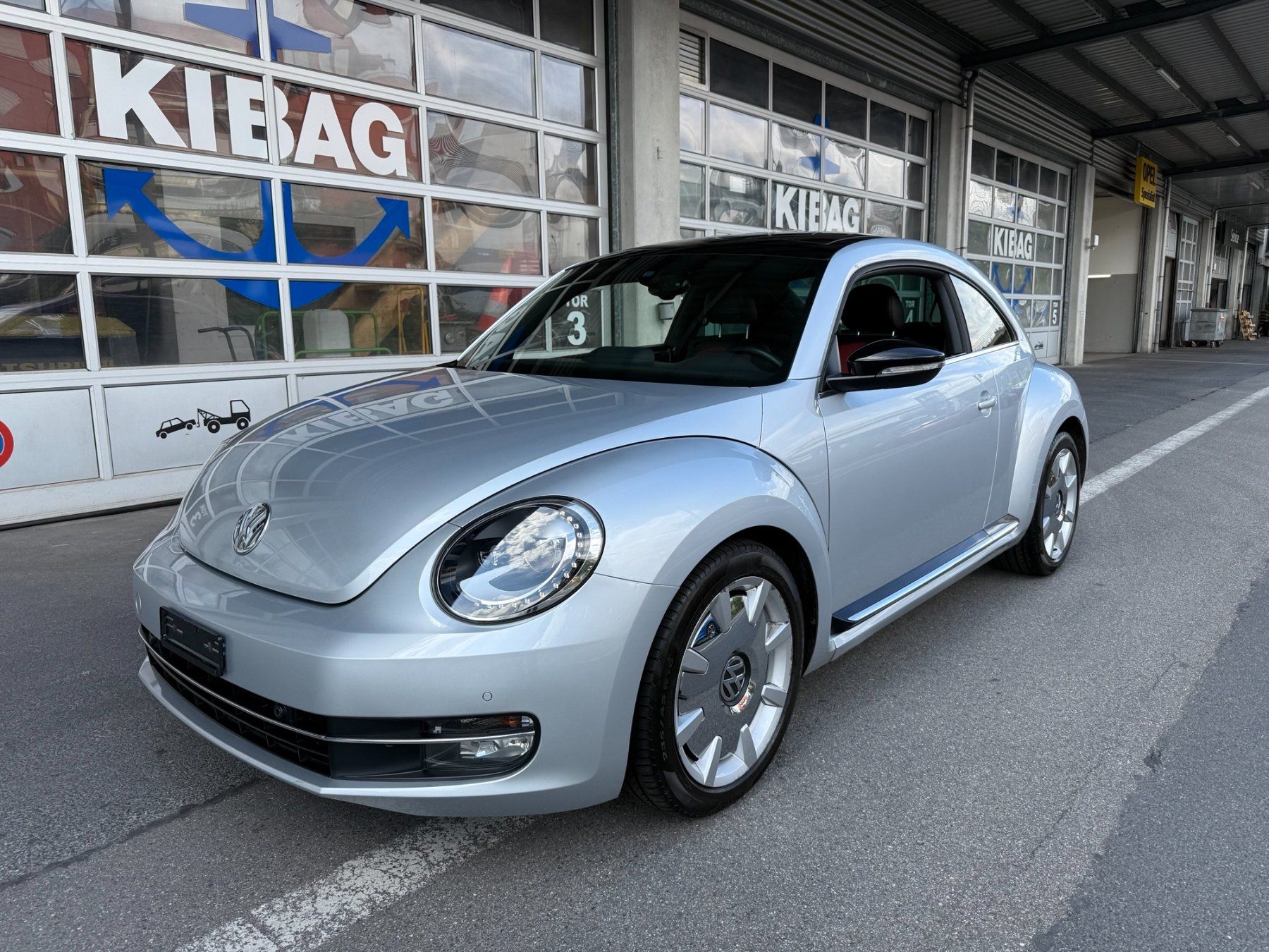 VW Automobili: VW Beetle 2.0 TSI – Usato da Adliswil venduto da RuckstuhlAdliswil