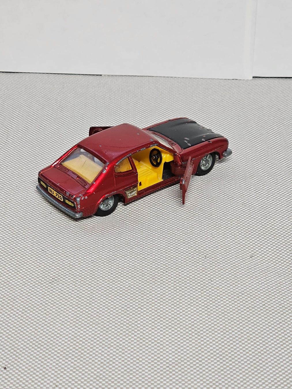 Dinky Toys Modellini d'auto: Dinky Ford Capri – Usato da Starrkirch-Wil venduto da easygo13 1