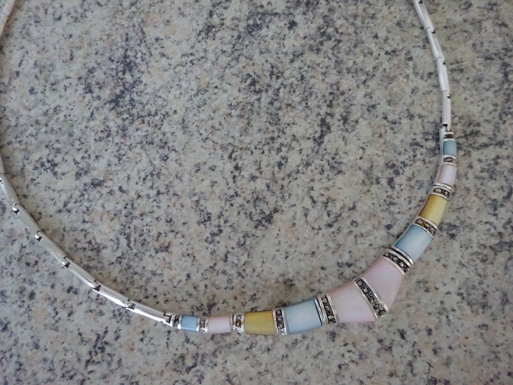 Catenine: Halskette Silber / Collier Pastell – Usato da Esslingen venduto da FetteSchnecke 1