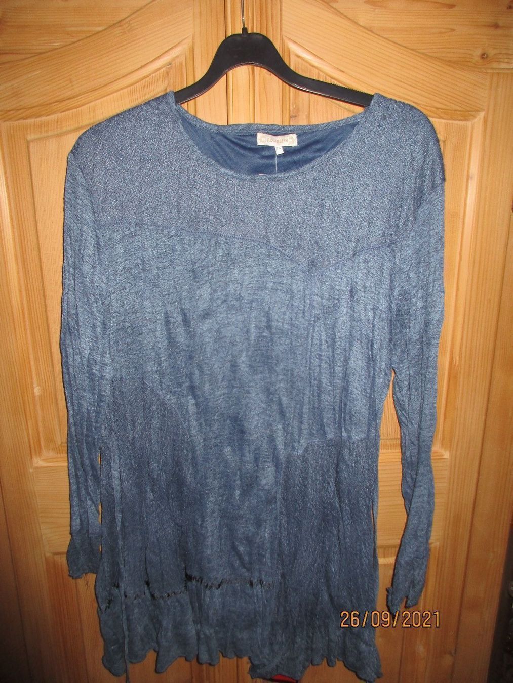 Pulls & Sweat-shirts: Pullover länger und Raffiniert 44 – D'occasion à Ottenbach par Claurin
