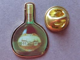 PIN, FLASCHE WEIN