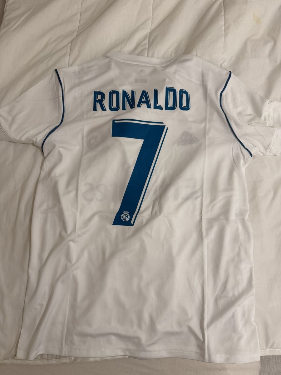 Maillots de corps & Pantalons: Ronaldo 2017 Trikot – Neuf avec emballage d'origine à Biel/Bienne par Husseinsheikho