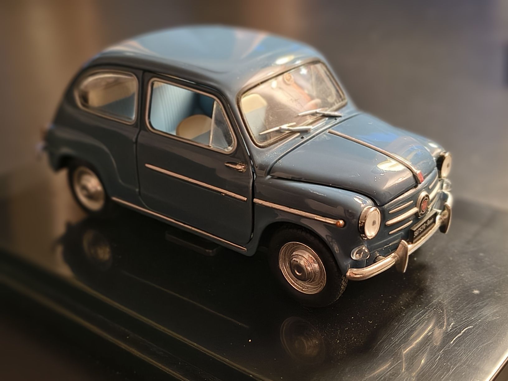 Fiat Modellini d'auto: FIAT 600D (1960) – Nuovo (secondo la descrizione) da Oberglatt ZH venduto da ang_7znb