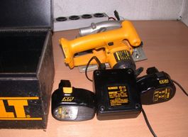 Akku Handsäge DEWALT DW935 QW/GB in Koffer, 14.4 V