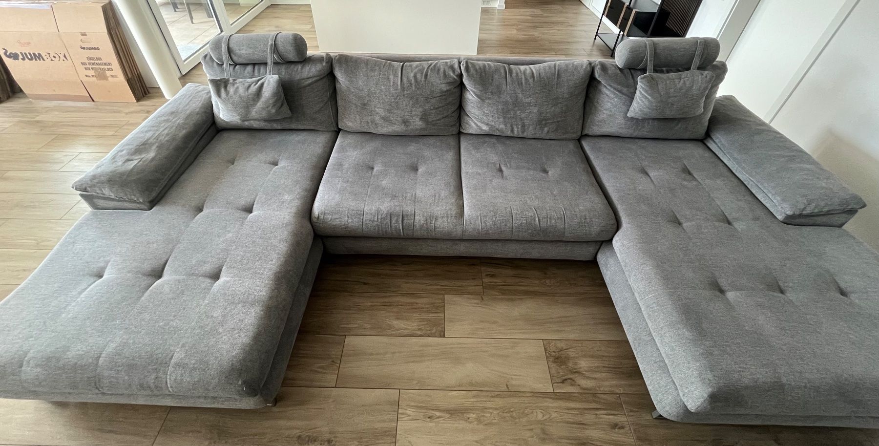 Conforama Sofas: Canapé gris clair – Gebraucht aus Bulle von Emmieduarte00 2