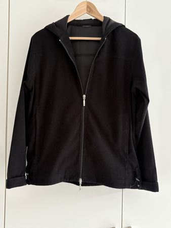 Schwarze Samt Jacke mit Kapuze, Top Zustand für den Frühling
