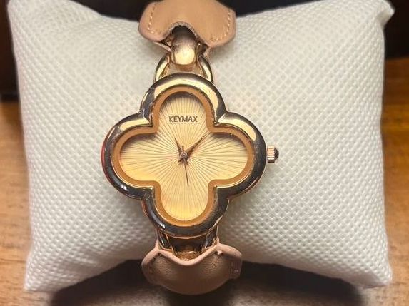Orologi: montre trèfle rose or, neuve. – Nuovo (secondo la descrizione) da Genève venduto da eli_f6dr