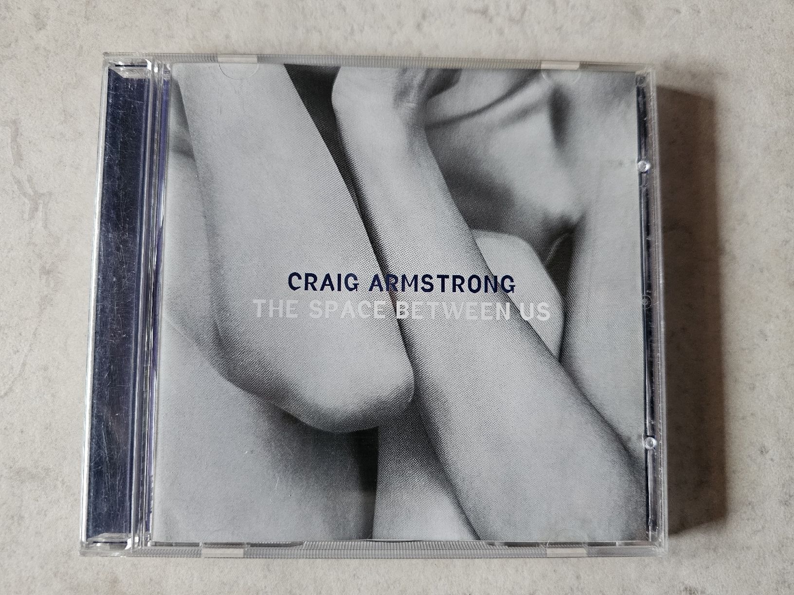 CDs: Craig Armstrong  -  The Space Between Us – Gebraucht aus Schneisingen von backstore24