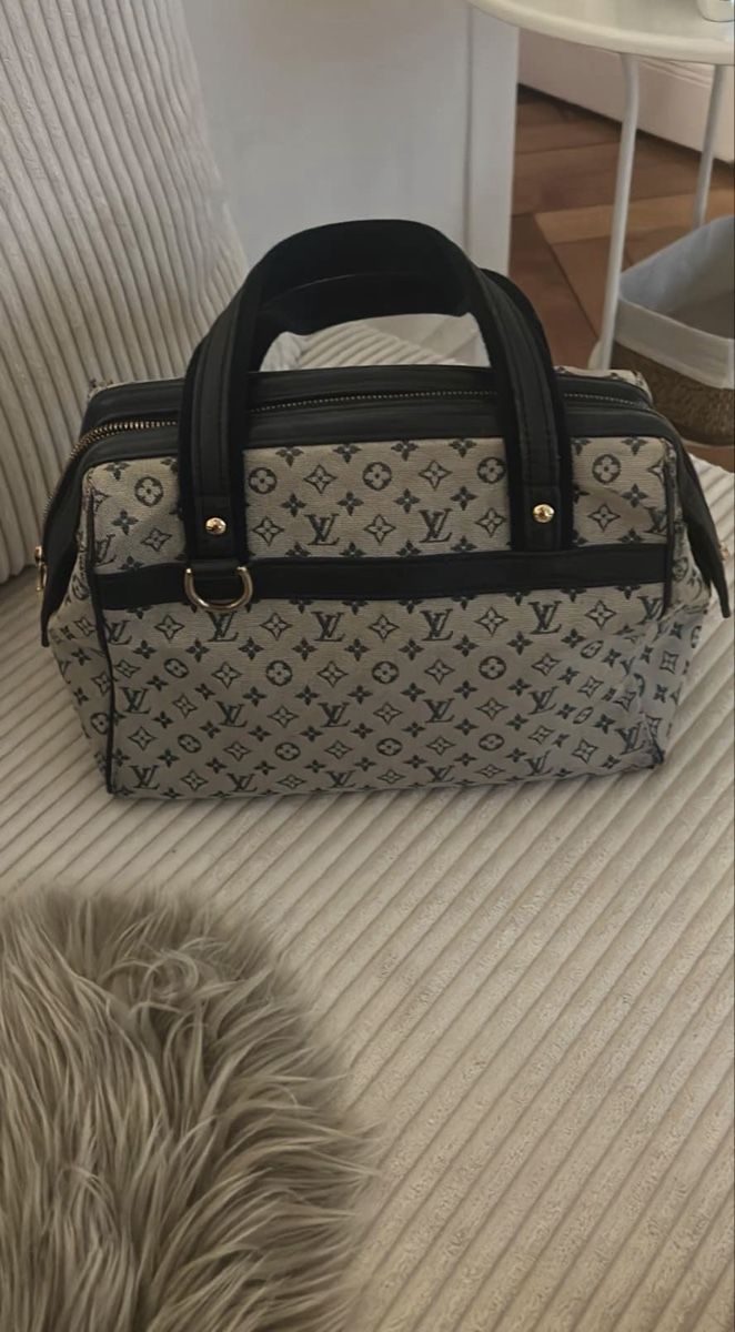 Louis Vuitton Sacs femmes: Louis Vuitton Tasche Josephine – D'occasion à Aarau par melaniefhr2000 1