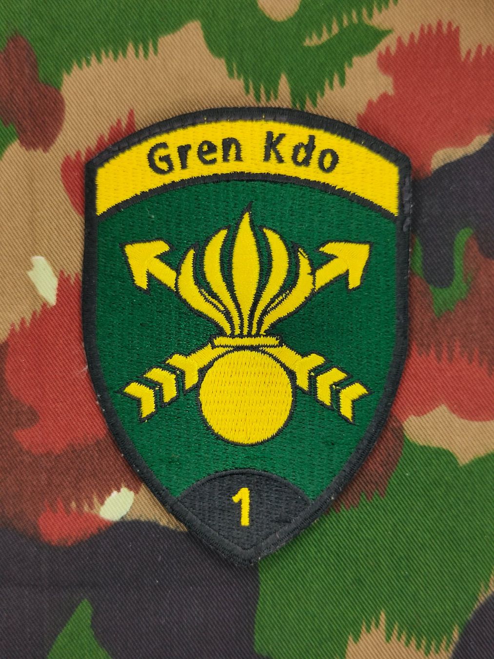 Schweizer Armee Uniformi: Verbandsabzeichen Gren Kdo 1 Stabskp – Usato da Bauma venduto da SwissMilitaria