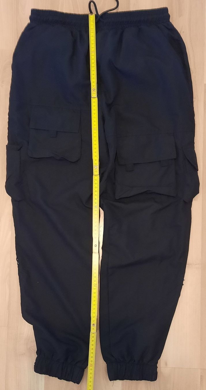 Shein Pantaloni: SHEIN Freizeit Cargo Hosen Schwarz Gr. M – Usato da Seuzach venduto da VT-Collections2 1