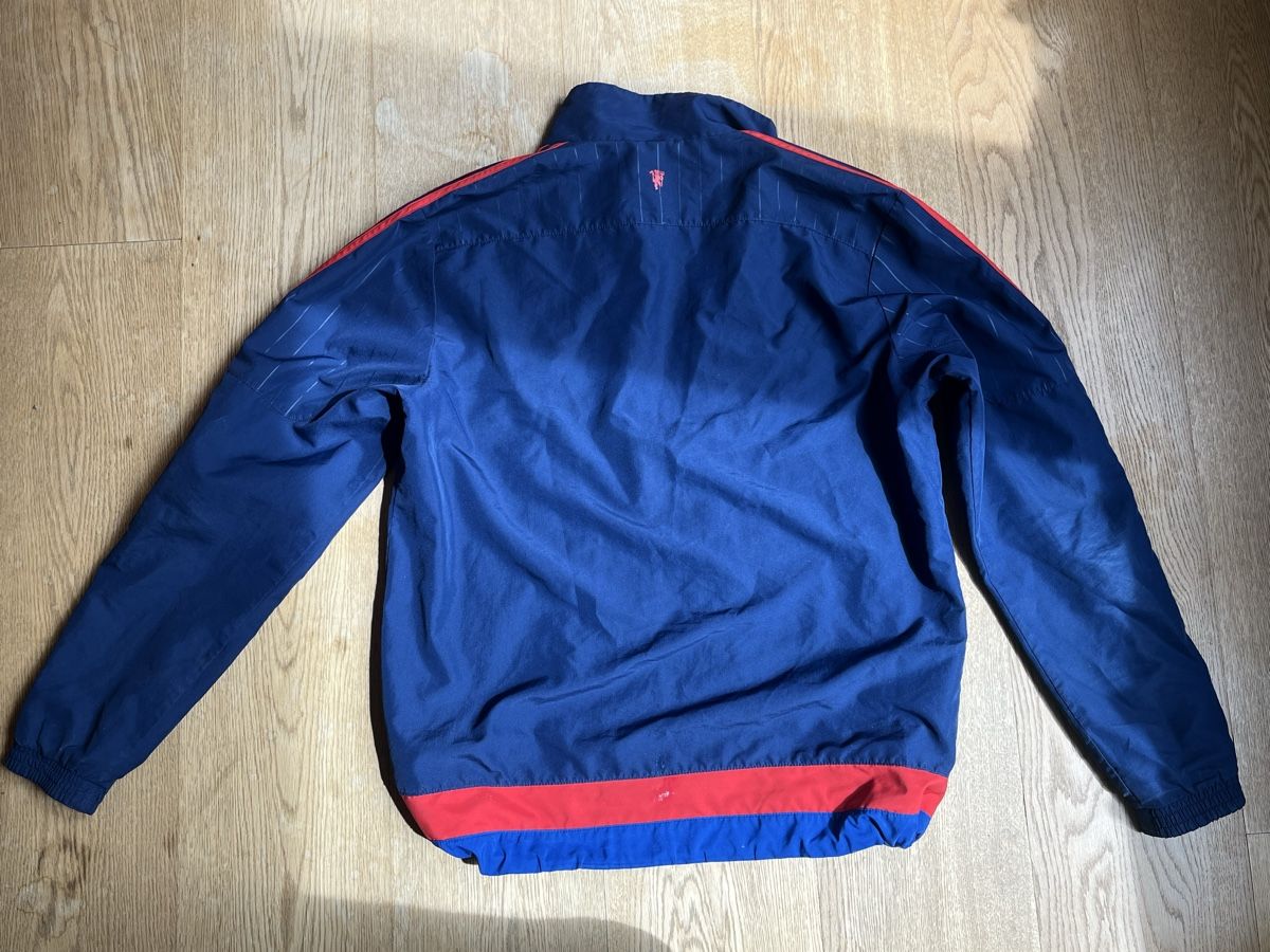 Adidas Vestes: Trainerjacke Manchester United – D'occasion à zürich par Kathyk 1