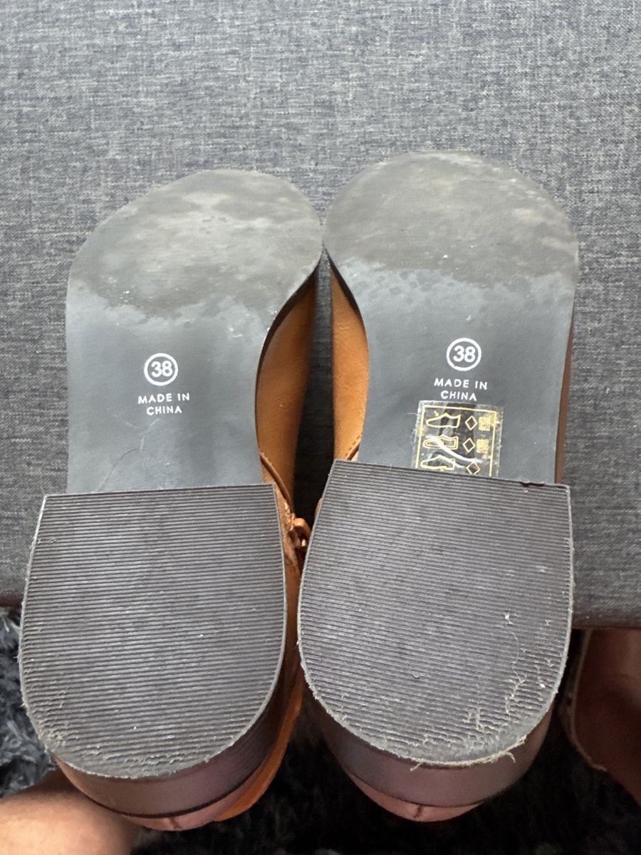 Scarpe da donna: Stiefeletten (38) – Usato da Vezia venduto da sidu03 4