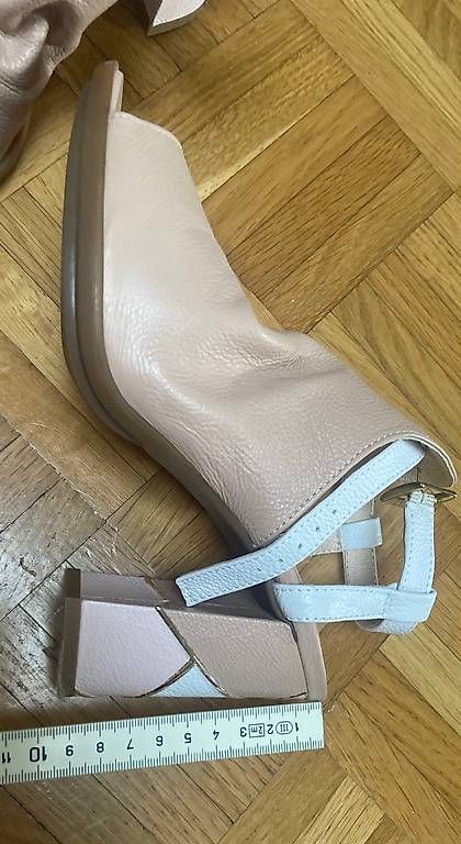 Scarpe da donna: Neue Leder Schuhe Sandalen gr 38 – Nuovo (secondo la descrizione) da Basel venduto da vla_6zt2 1
