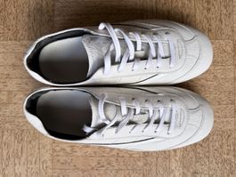 COS Turnschuhe NEU 42