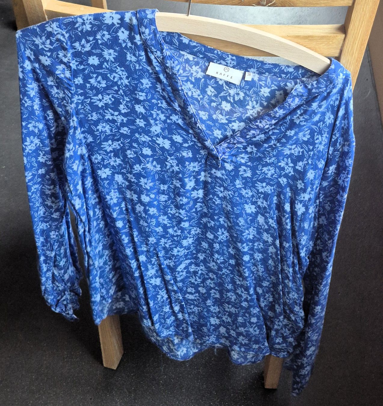 Blusen: Bluse blau - Grösse 38 – Gebraucht aus St. Gallen von Amelie_73