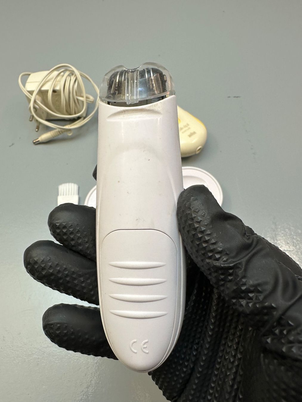 Rasoi & Lamette da barba: HAARENTFERNUNGS ARTIKEL AB 1.-!!! – Usato da Zürich venduto da NIKI777 5