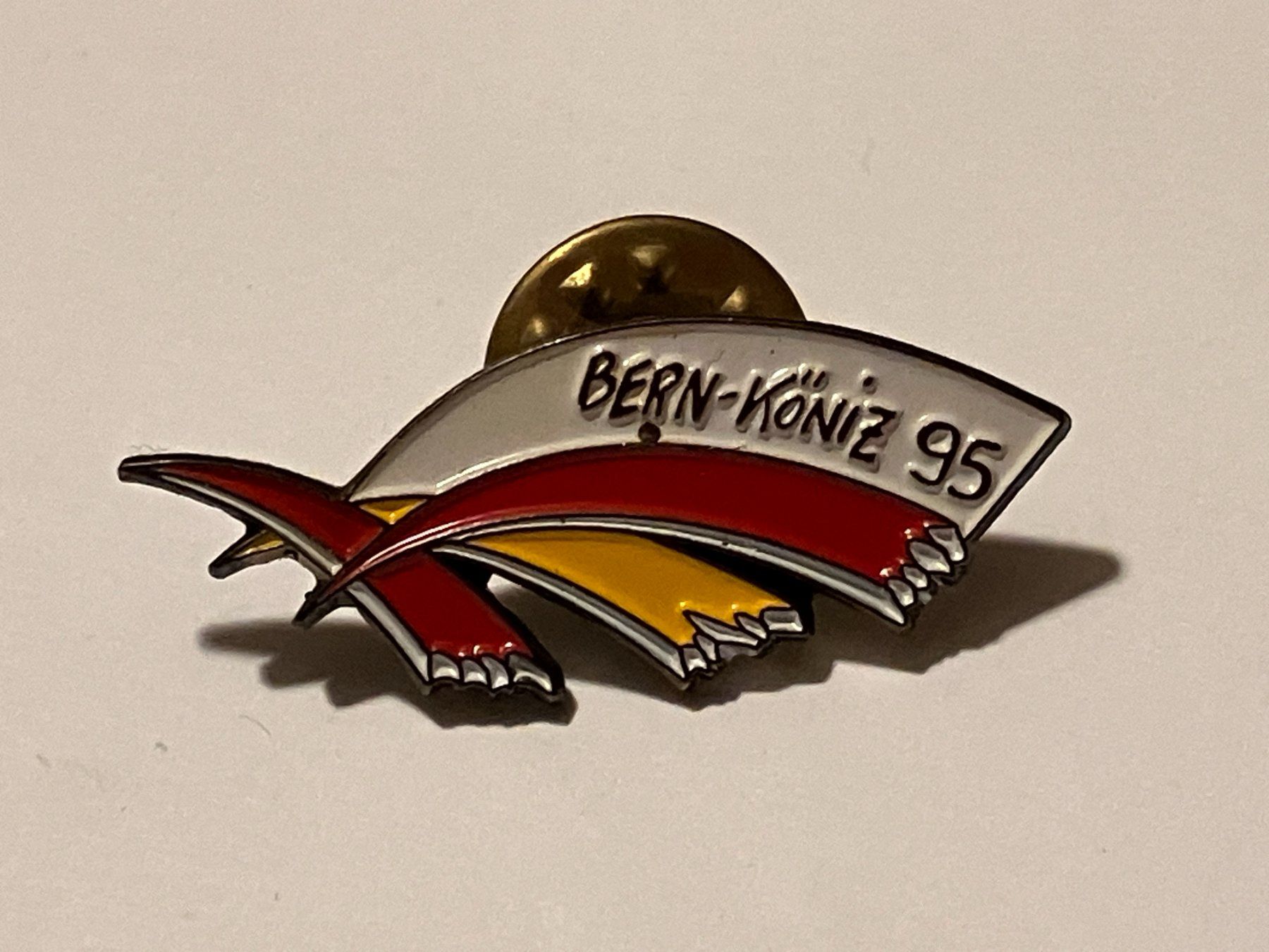 Placchette & Badge: 1 Pin Bern Köniz 1995 – Usato da Basel venduto da djwwpp