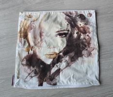 Exklusives Zierkissen "Yve! Decoration" mit speziellem Druck