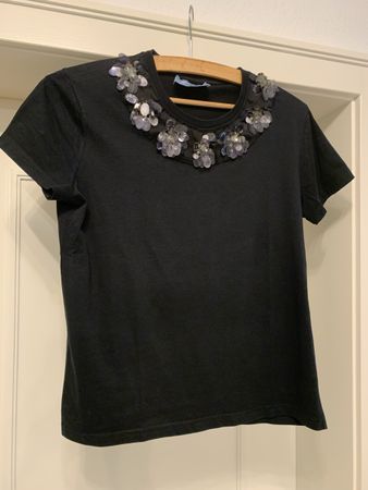 Prada T-Shirt schwarz Grösse S Perlenbesatz guter Zustan