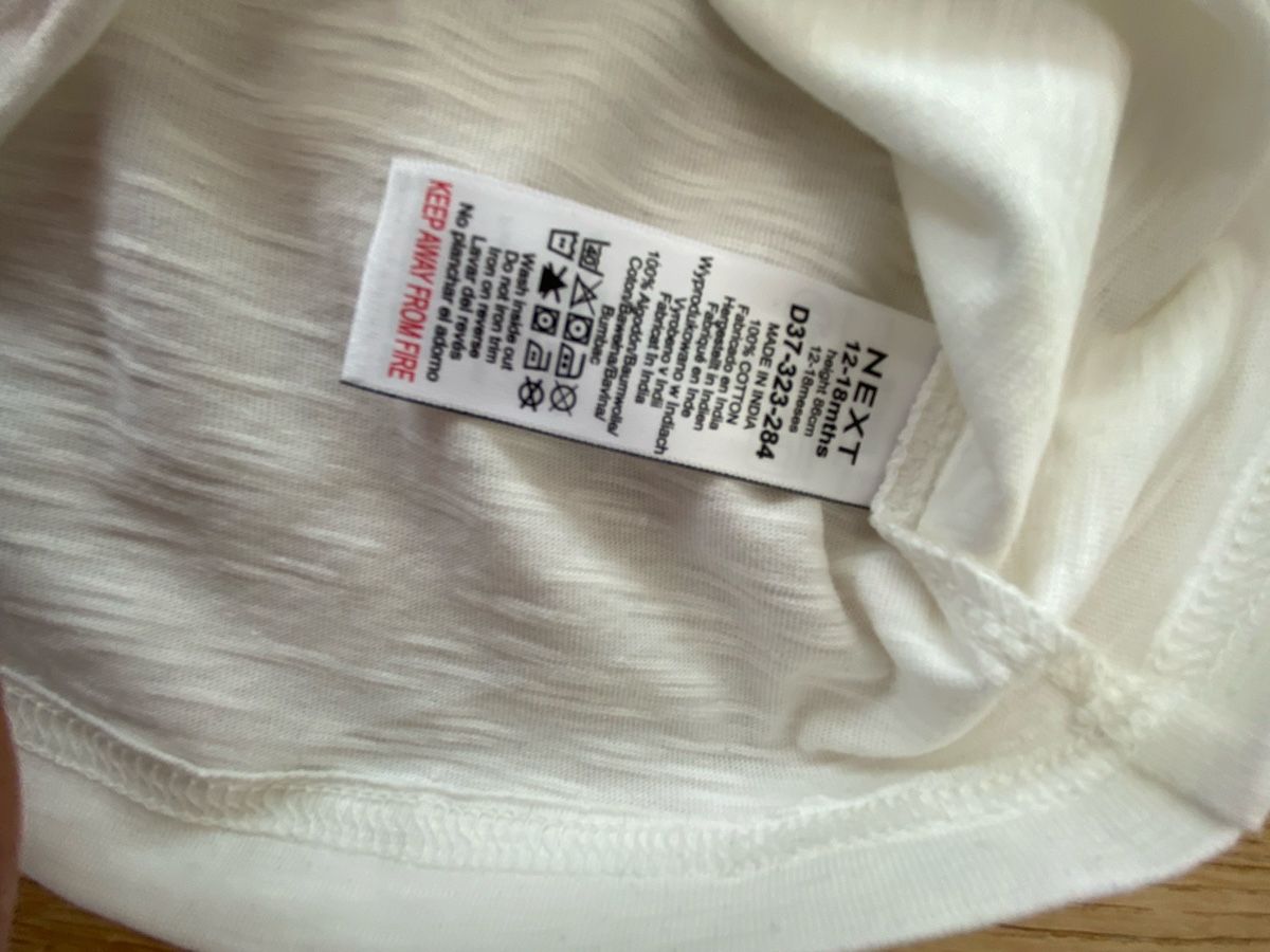 Next Maglioni & Felpe: Tolles Jungen Langarmshirt "Bauarbeiter" Gr. 86 – Nuovo e nell'imballaggio originale da Fischbach-Göslikon venduto da ZUTTEL 2
