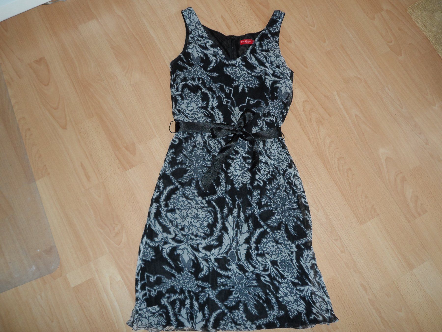 Vestiti: ***** SA. HARA Kleid Gr 36 ***** – Usato da Therwil venduto da Hcd1919