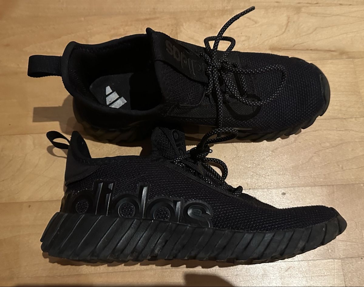 Scarpe da uomo: Adidas Schuhe Gr. 36 2/3 – Usato da Oensingen venduto da dorian07