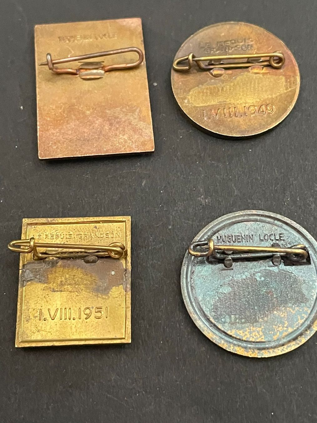 Plaquettes & Badges: 1. August Abzeichen div Jahre – D'occasion à Aarburg par glaibasel57 1